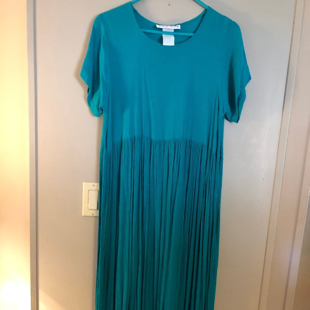 Victoria Holley women's teal dress Size Medium